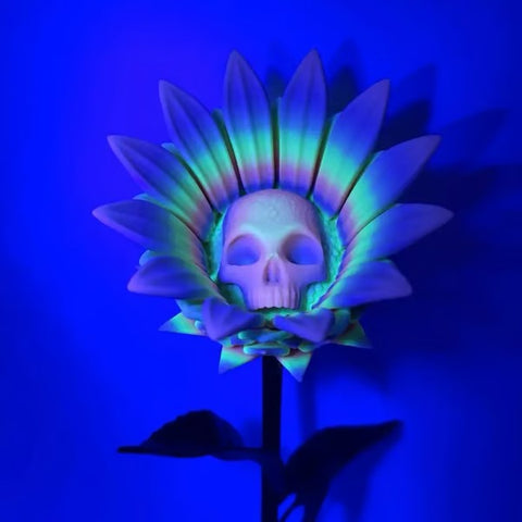 Forbidden Sunflower – Gothic Skull Bloom Decor