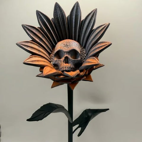 Forbidden Sunflower – Gothic Skull Bloom Decor
