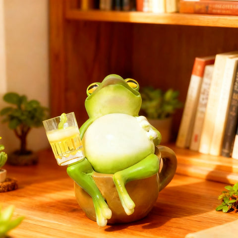 Comfortable Frog Beer Night Light
